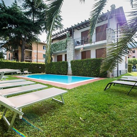 Appartamenti Meridiana Torri Del Benaco Bagian luar foto