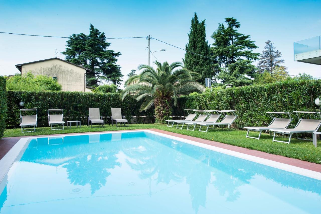 Appartamenti Meridiana Torri Del Benaco Bagian luar foto